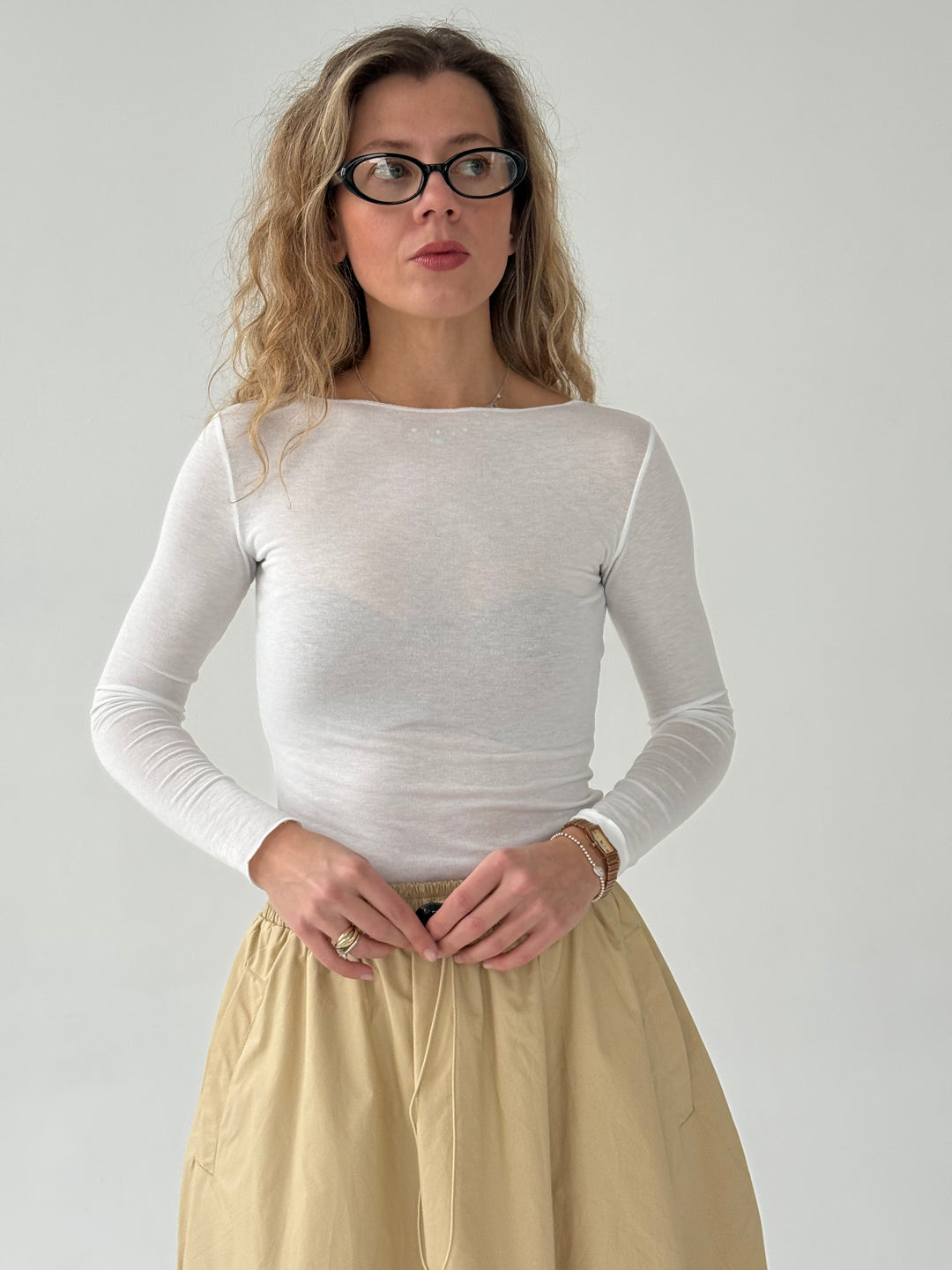 Slim fit viskozes tops ar garām piedurknēm