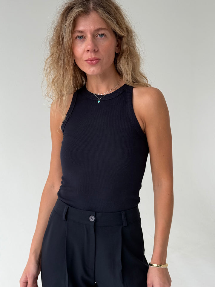 Slim fit kokvilnas rievots tops #01