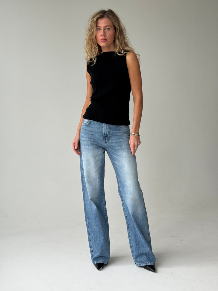 Adīts viskozes tops ar krokotu elementu