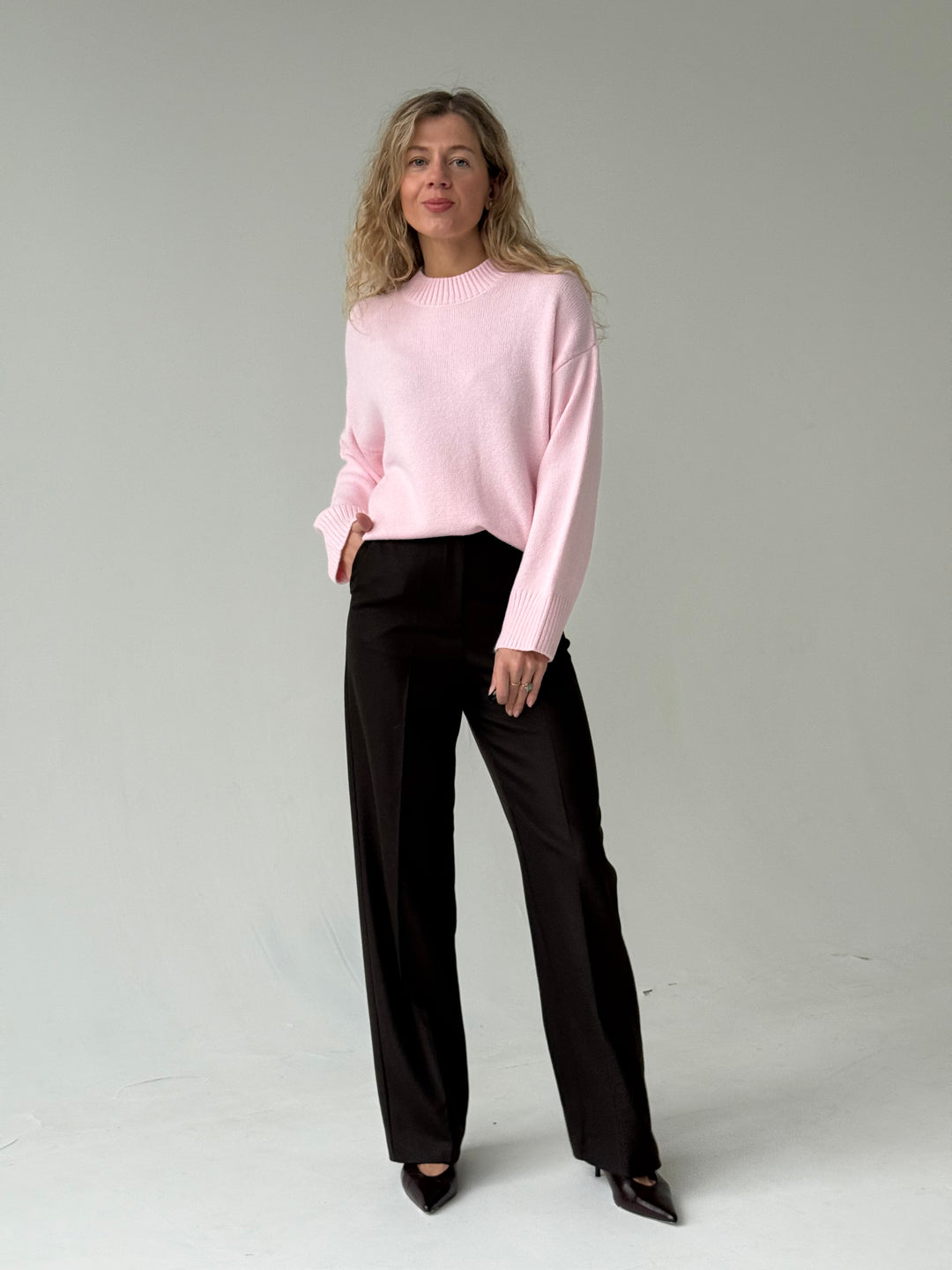 Adīts džemperis ar apaļu kakla izgriezumu #02