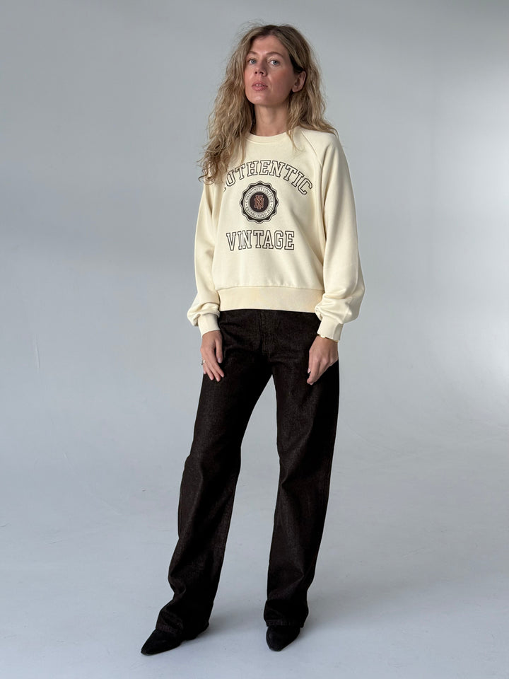 Kokvilnas oversize džemperis ar uzrakstu #01