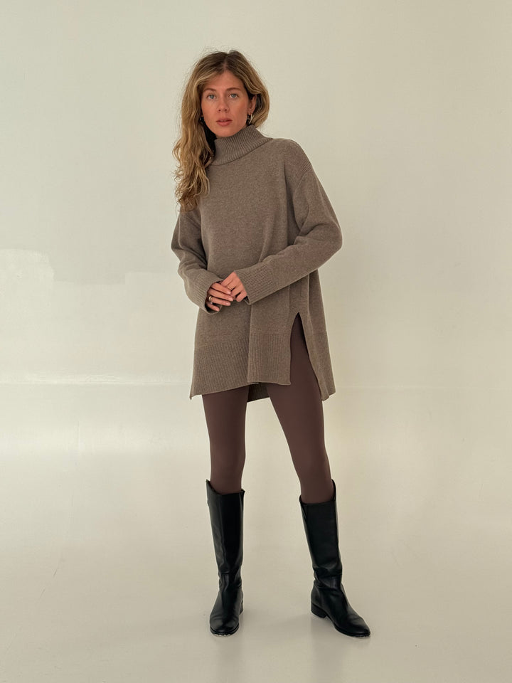 Oversize adīts vilnas džemperis ar augstu apkakli #01