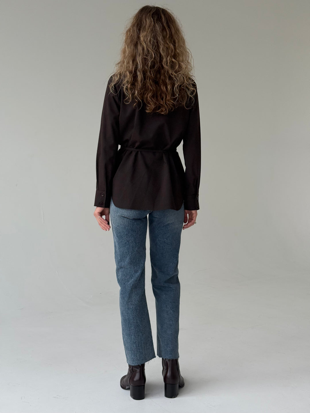 Kokvilnas svītrains krekls ar sasienamo jostiņu