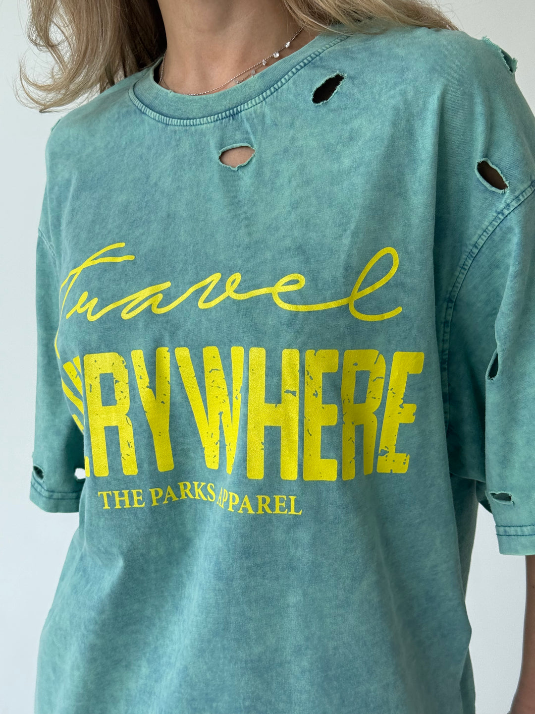 Pagarināts kokvilnas T-krekls ar balinātu efektu un apdruku #02