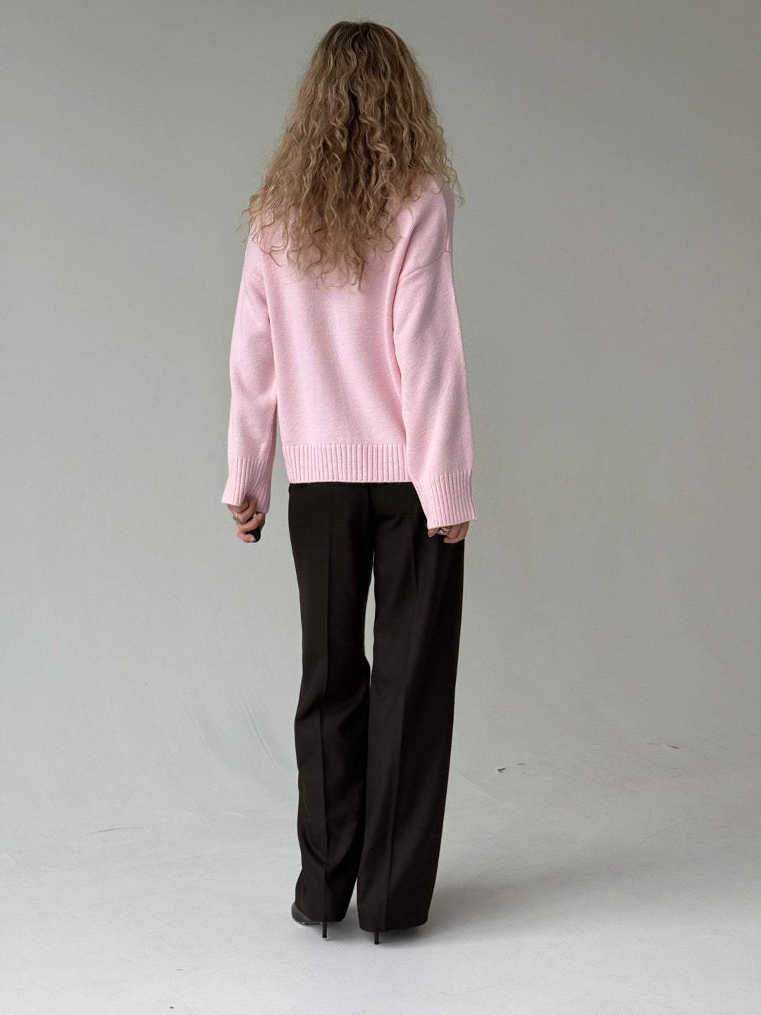 Adīts džemperis ar apaļu kakla izgriezumu #02