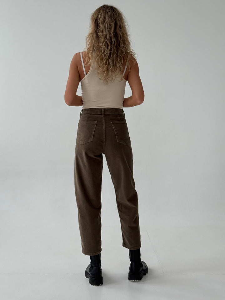 Velveta mom fit džinsa bikses ar augstu jostasvietu