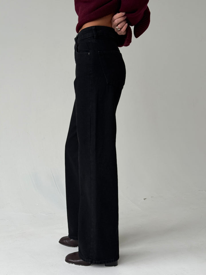 Taisnas džinsa bikses ar augstu jostasvietu un siltinājumu