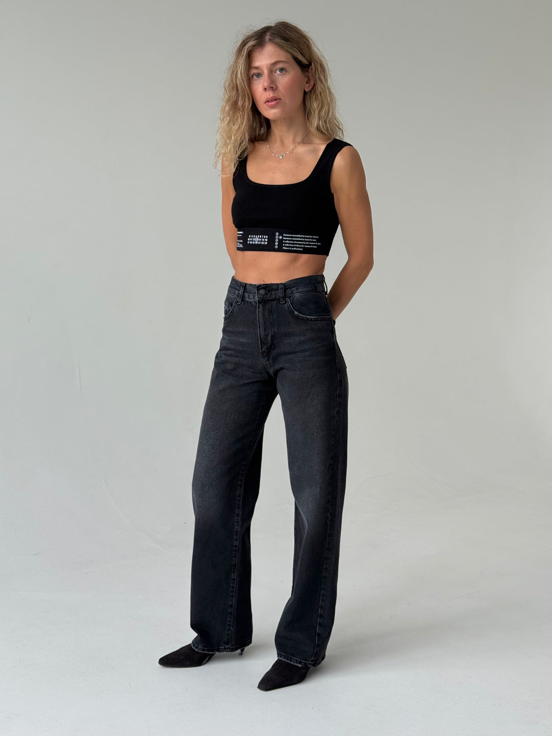 Īss kokvilnas rievots tops