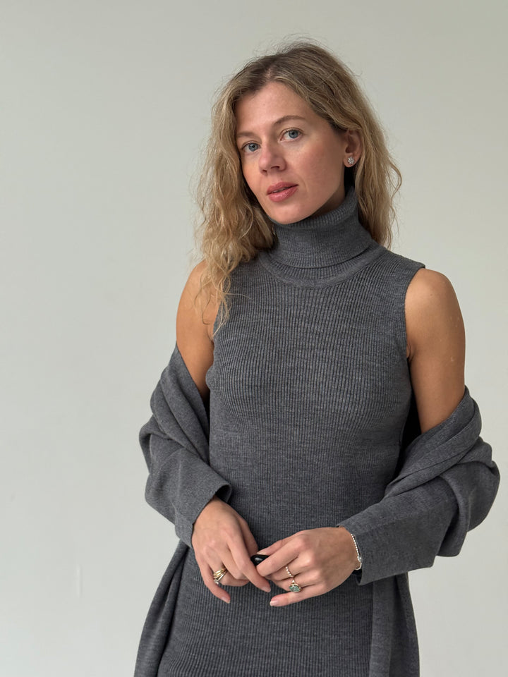 Trikotāžas kleitas un jakas komplekts