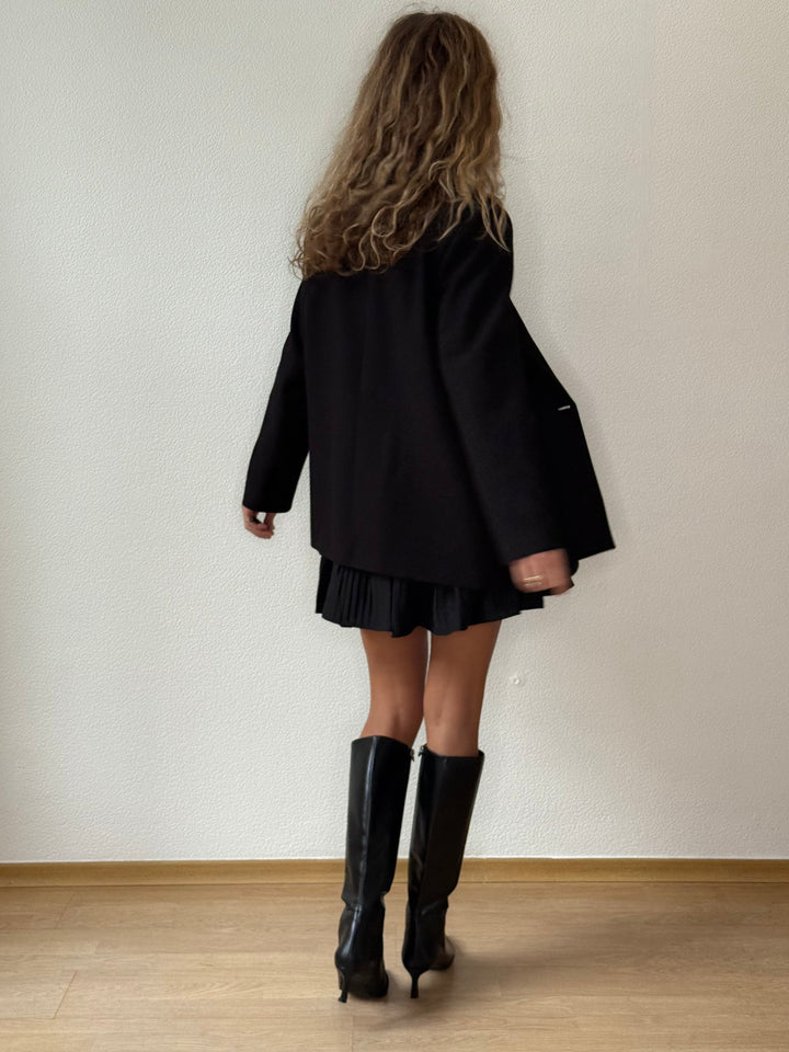 Oversize viskozes žakete ar divrindu pogājumu