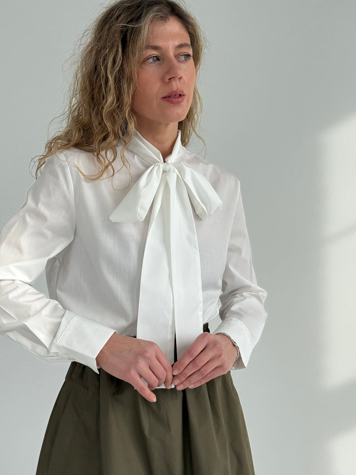 Kokvilnas blūze ar sasienamām lentēm