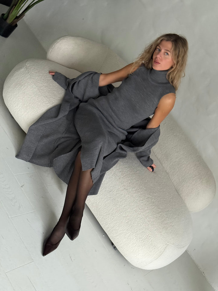 Trikotāžas kleitas un jakas komplekts