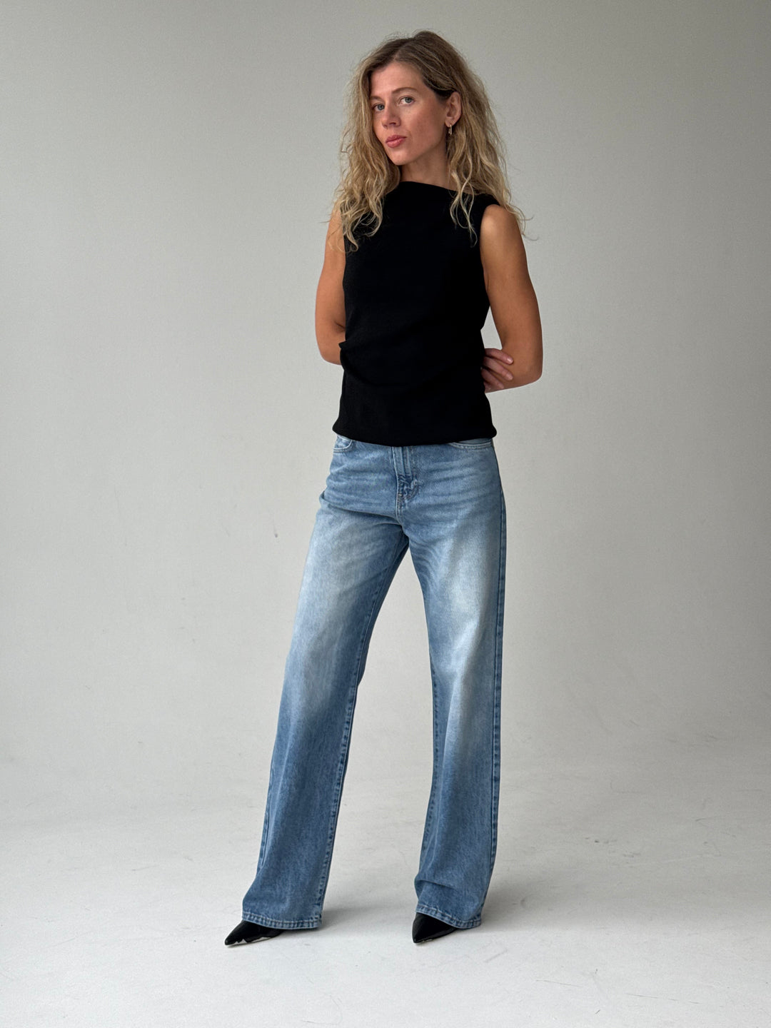 Adīts viskozes tops ar krokotu elementu