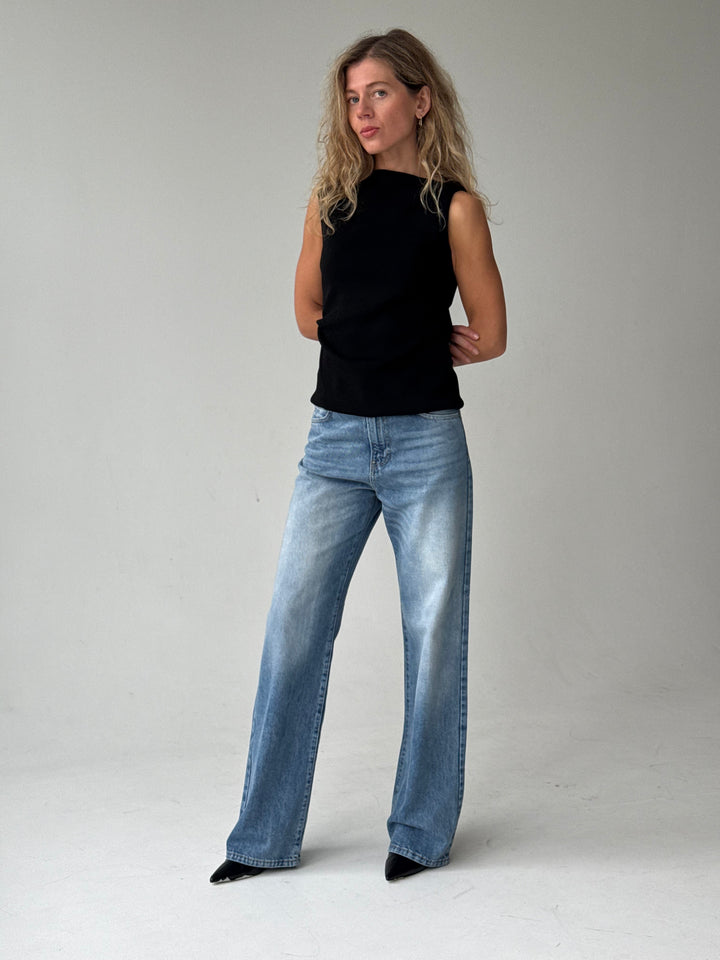 Adīts viskozes tops ar krokotu elementu