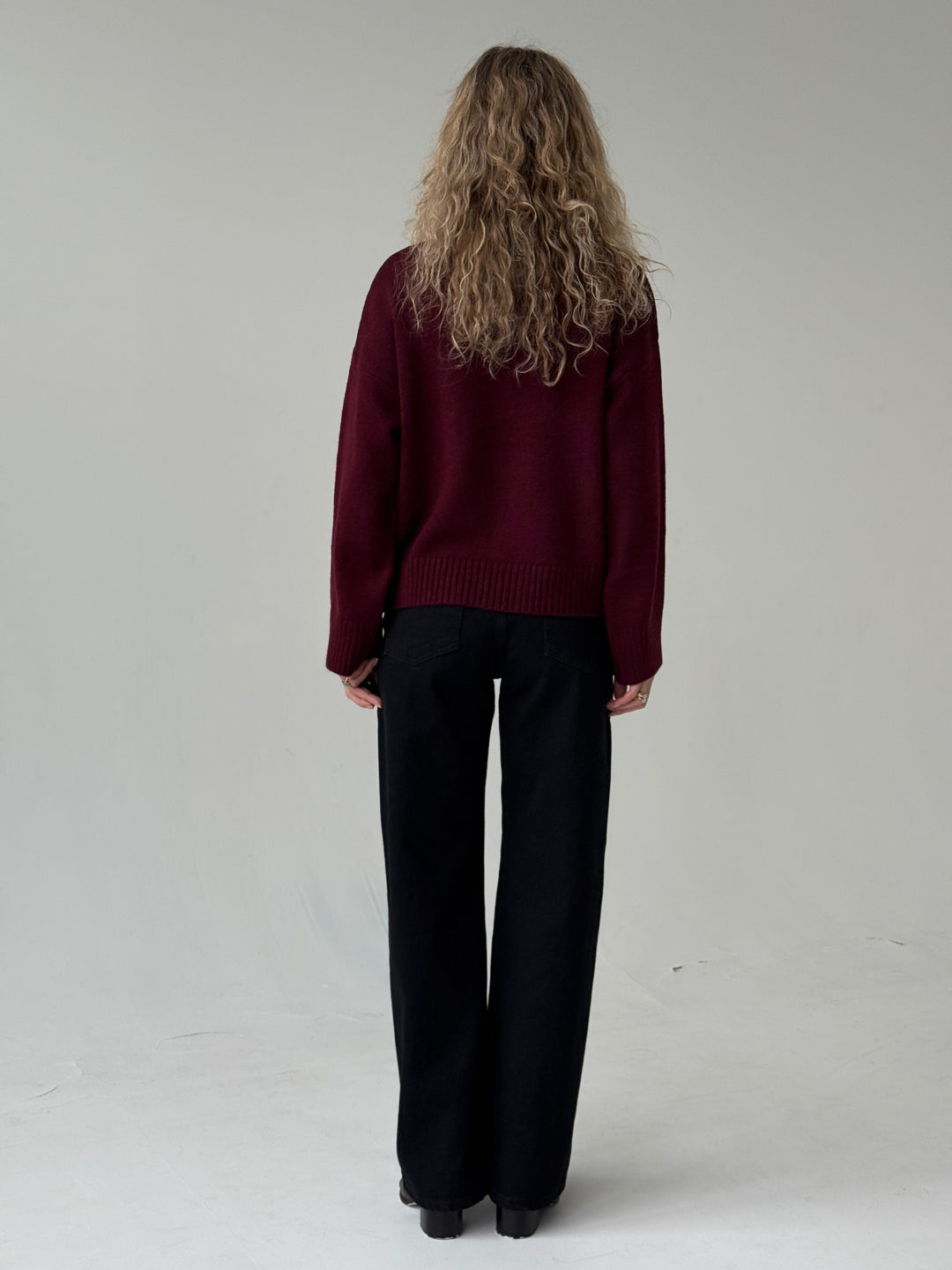 Adīts džemperis ar apaļu kakla izgriezumu #02