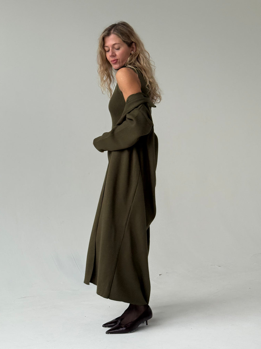 Trikotāžas kleitas un jakas komplekts