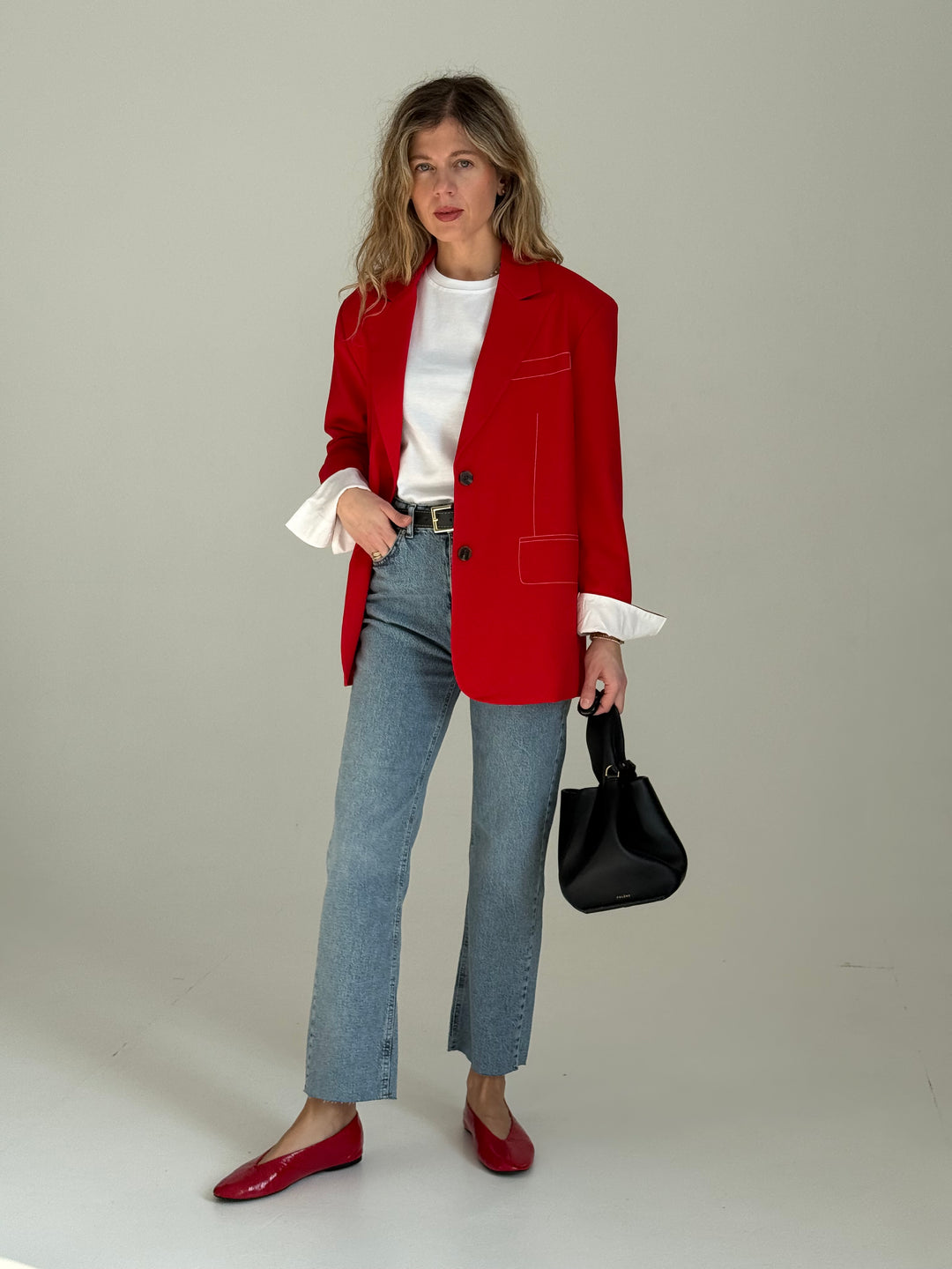 Oversize viskozes žakete ar kontrastējošiem elementiem