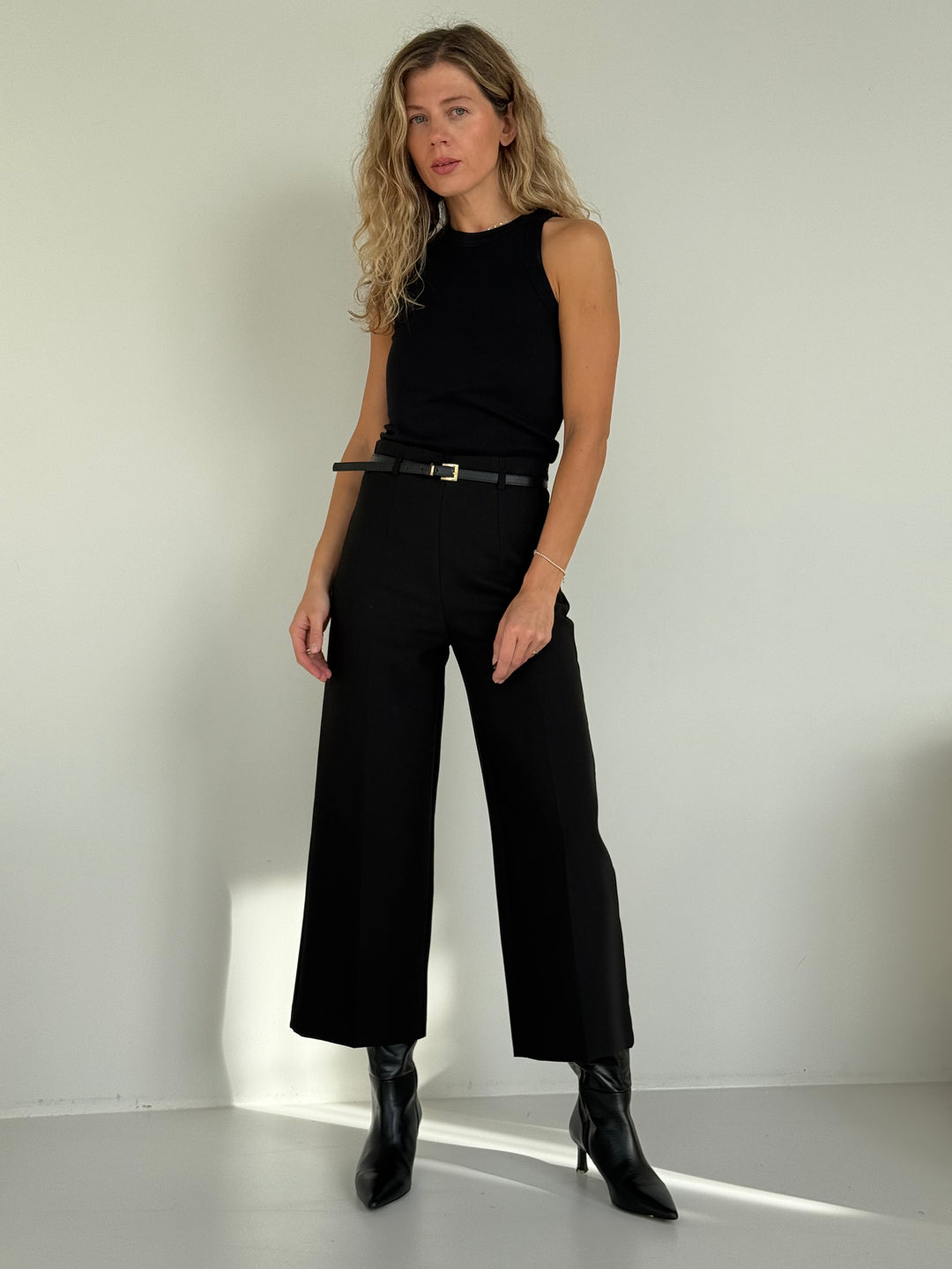 Slim fit kokvilnas rievots tops