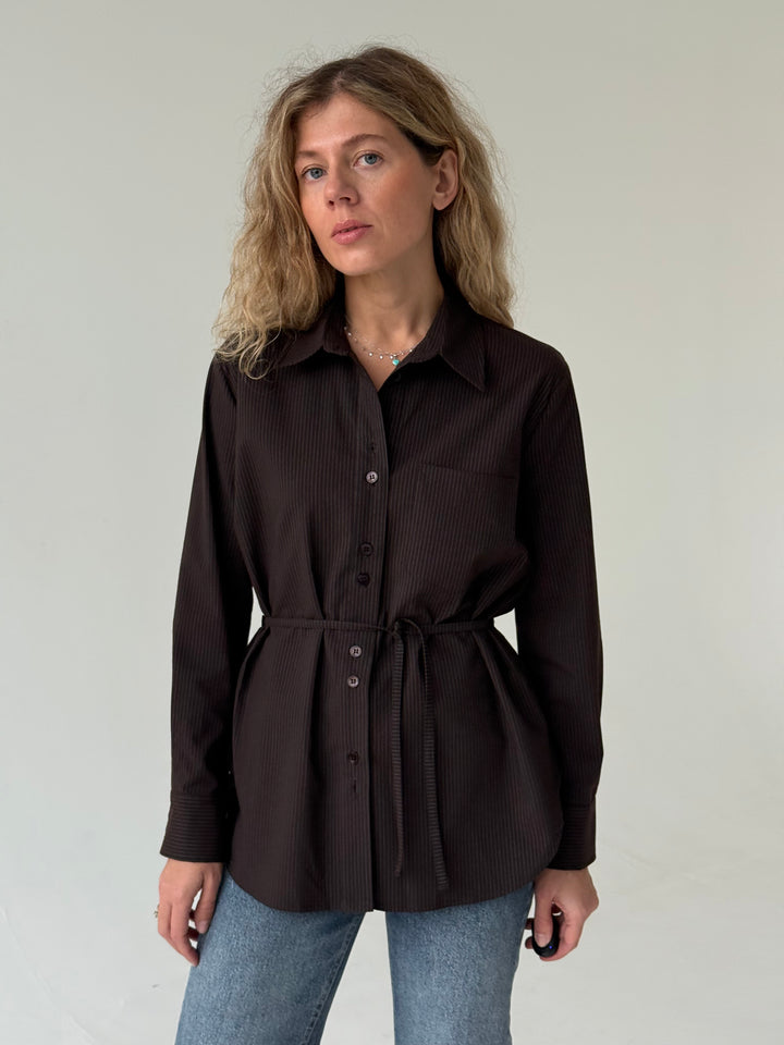 Kokvilnas svītrains krekls ar sasienamo jostiņu