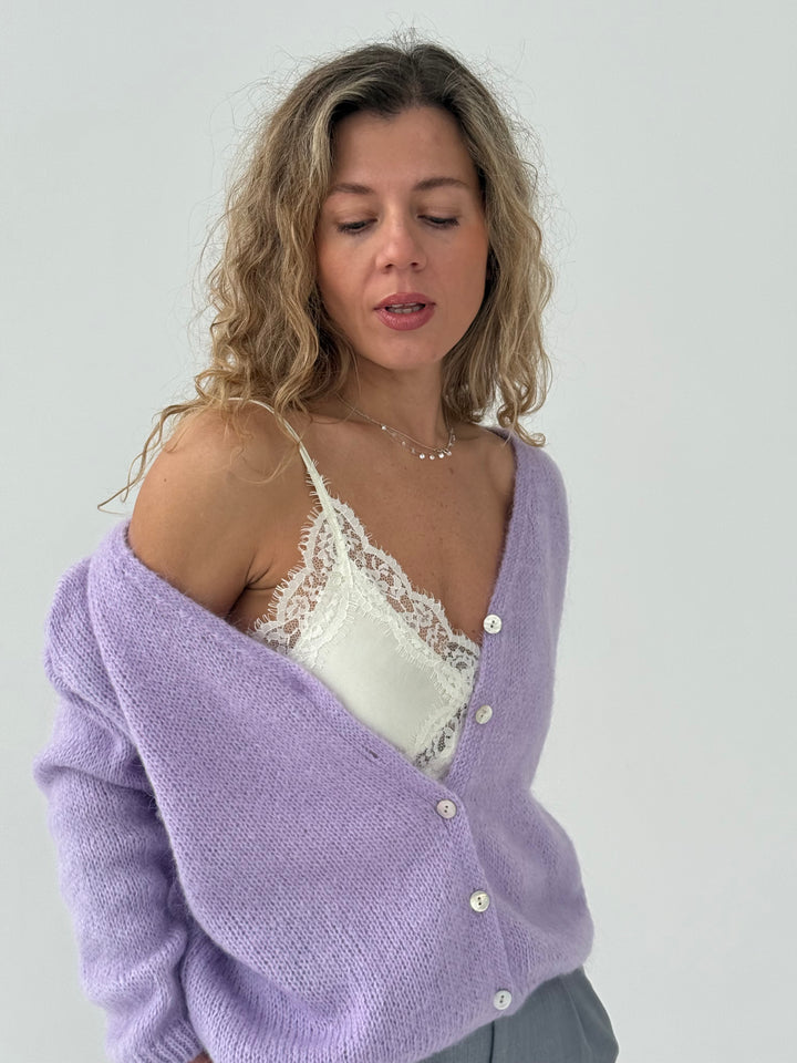 Satīna tops ar mežģīnēm