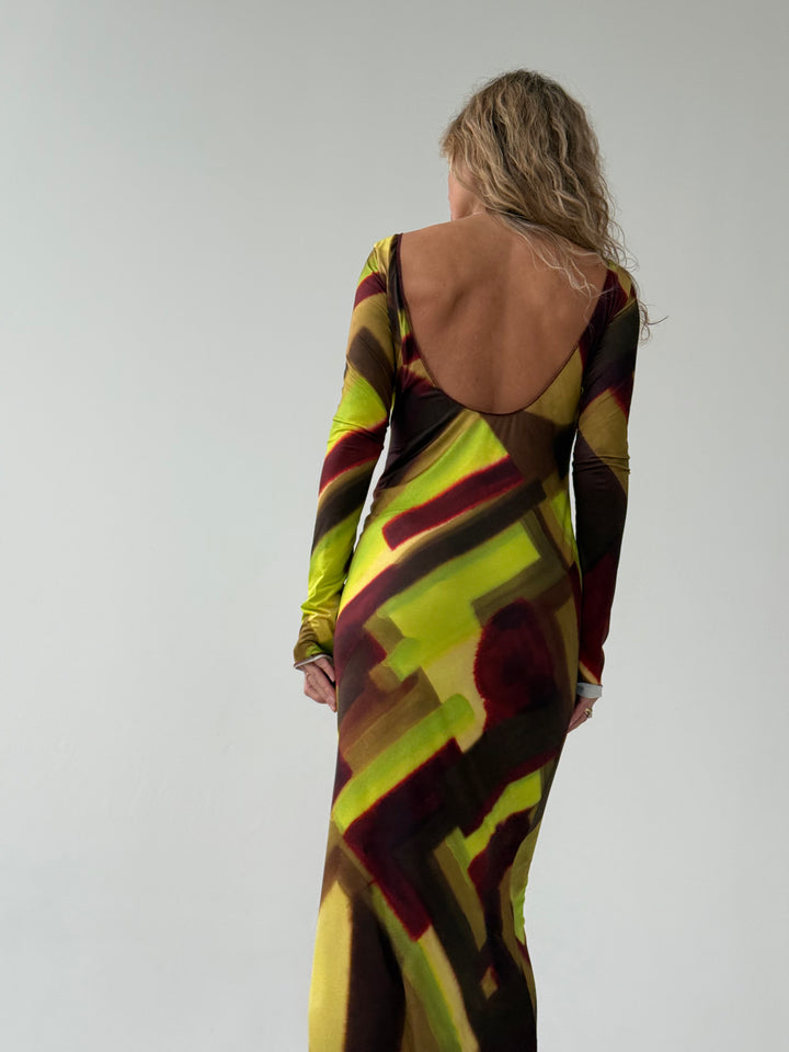 Gara kleita ar rakstu