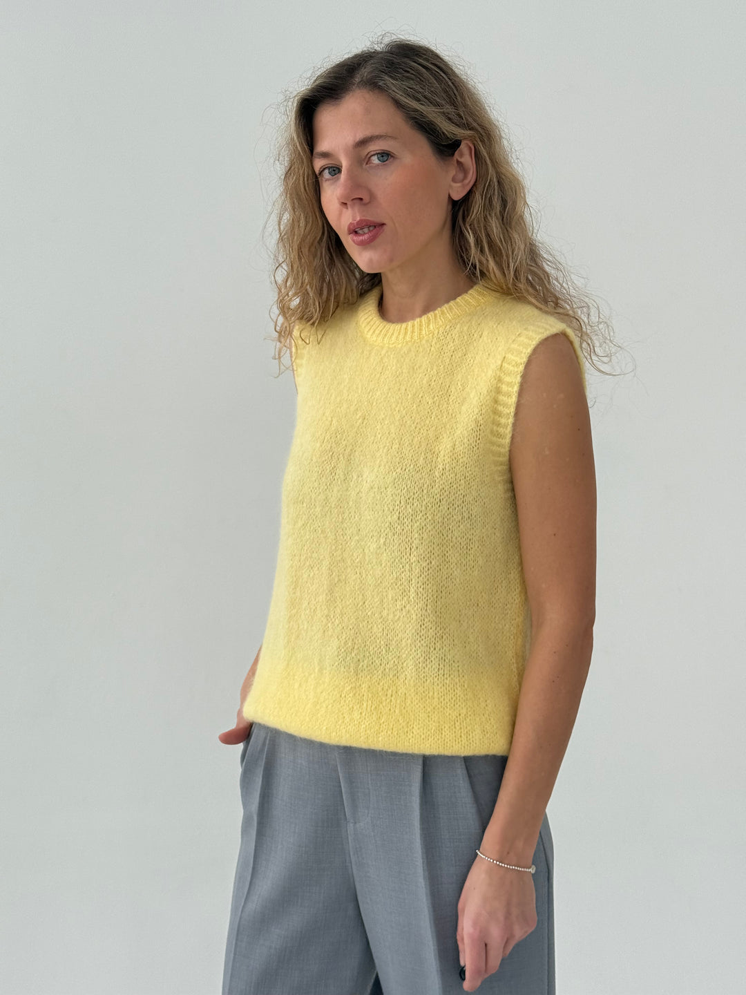 Adīta mohēras veste