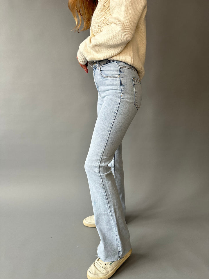 Jeans with side slits