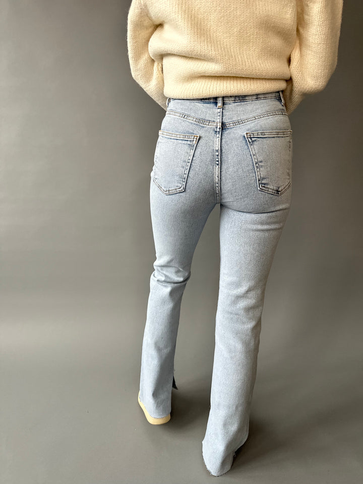 Jeans with side slits