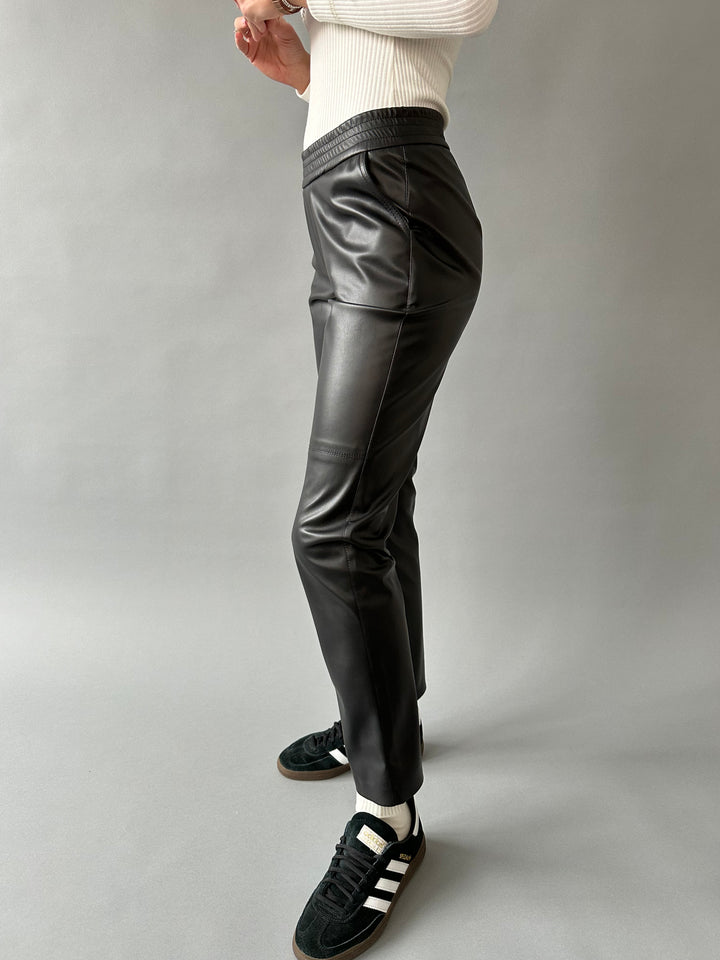  Casual faux leather pants