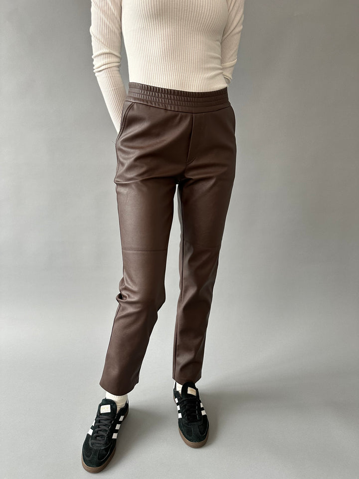  Casual faux leather pants