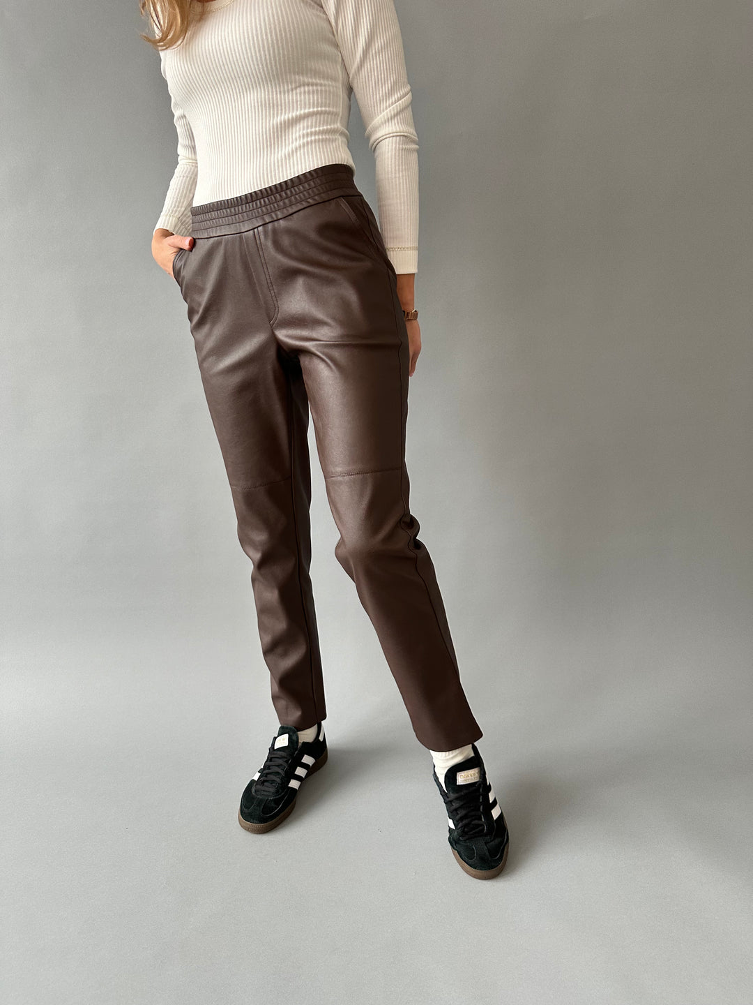  Casual faux leather pants