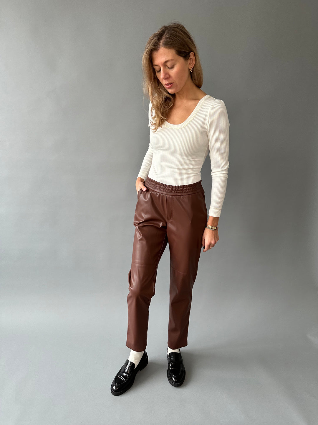  Casual faux leather pants