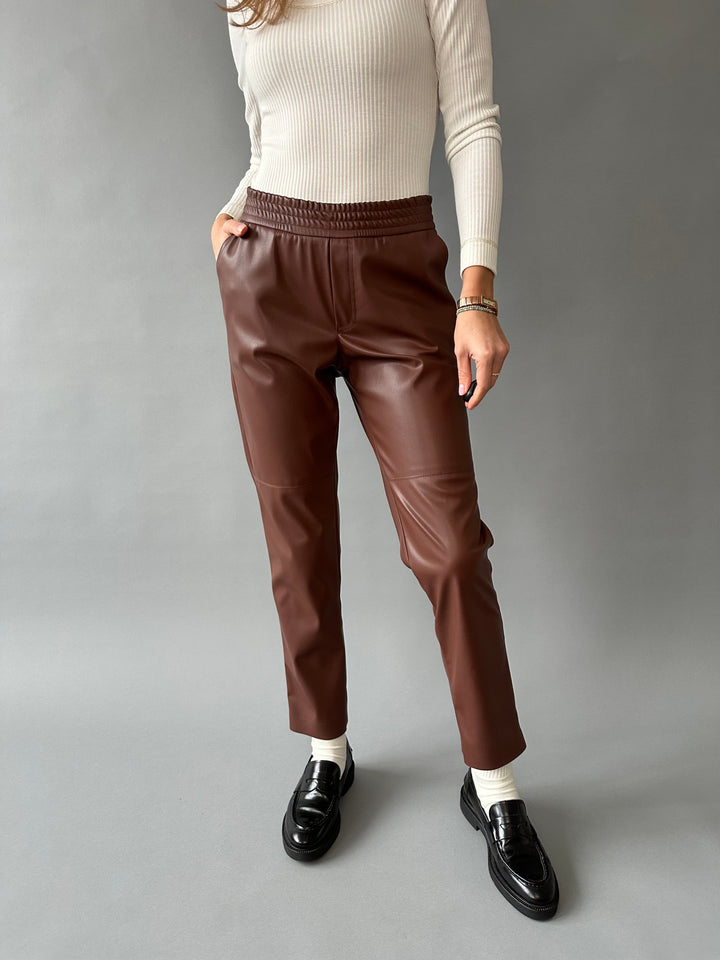  Casual faux leather pants