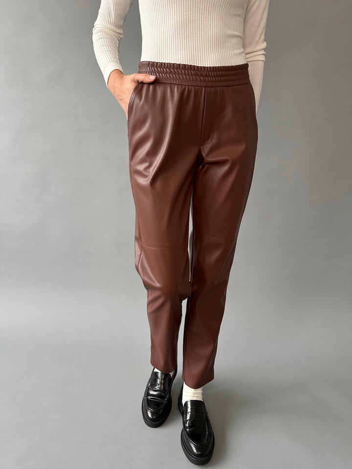  Casual faux leather pants