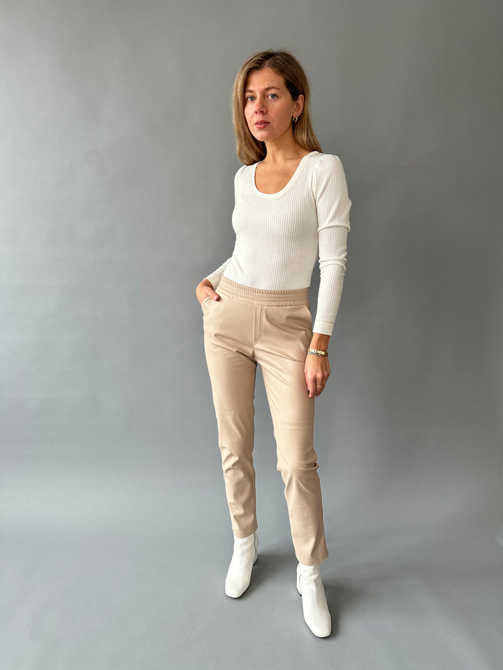  Casual faux leather pants