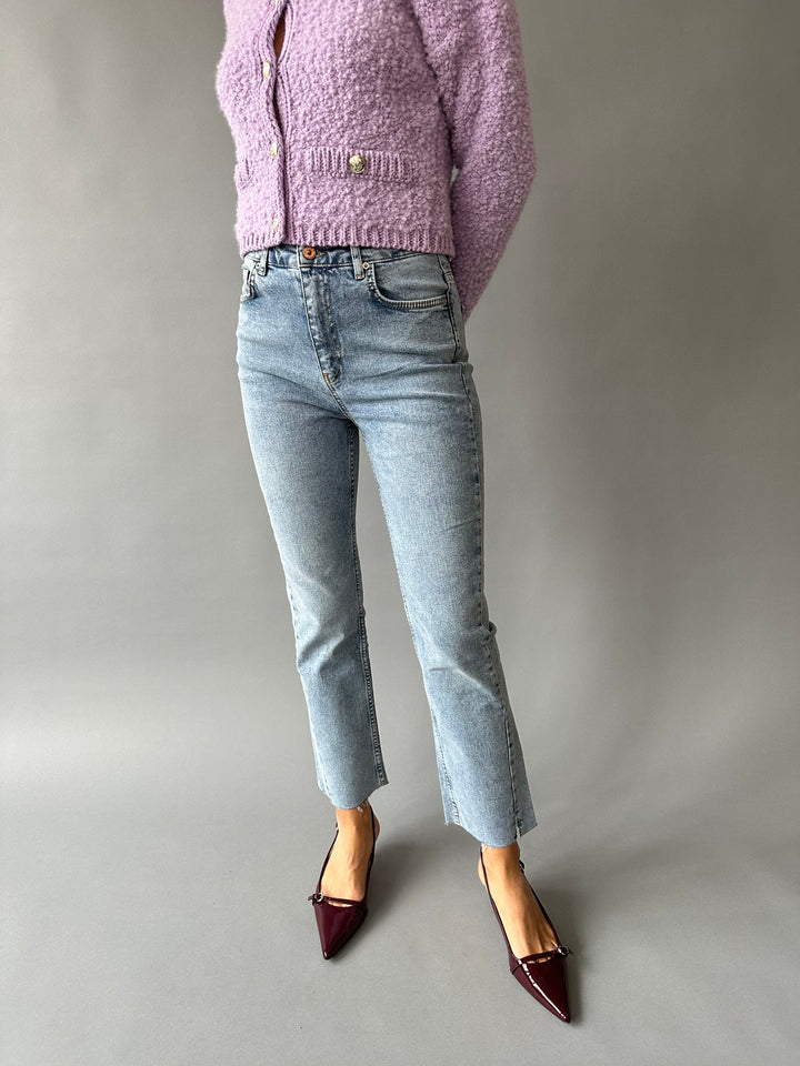 Cropped high-waisted bell-bottom jeans