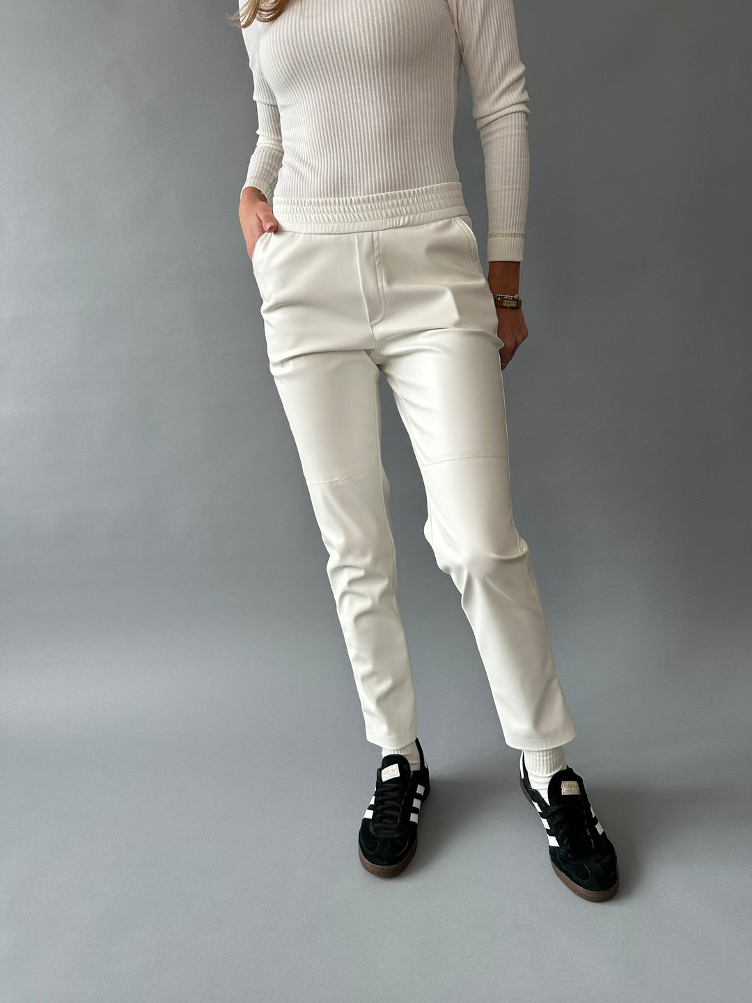  Casual faux leather pants