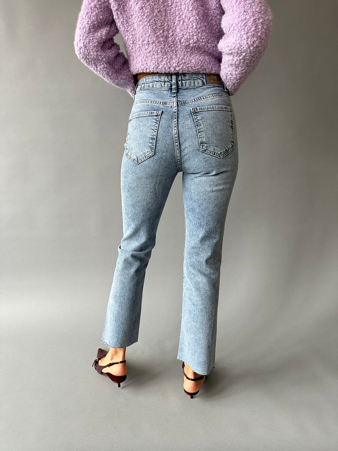 Cropped high-waisted bell-bottom jeans