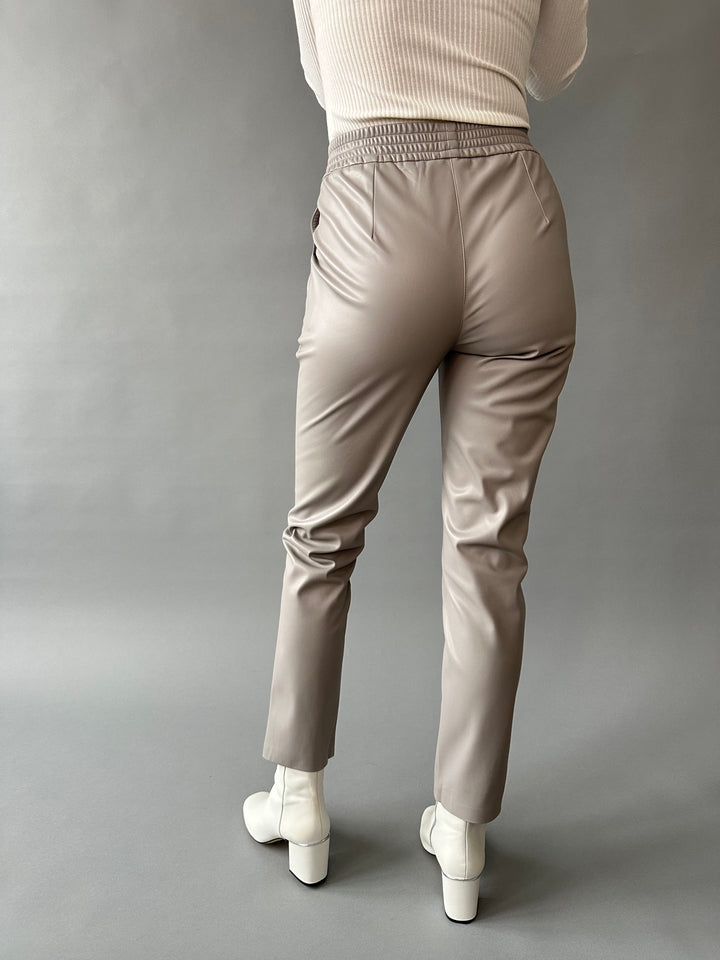  Casual faux leather pants