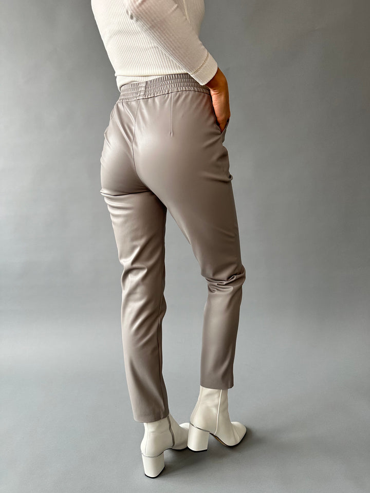  Casual faux leather pants