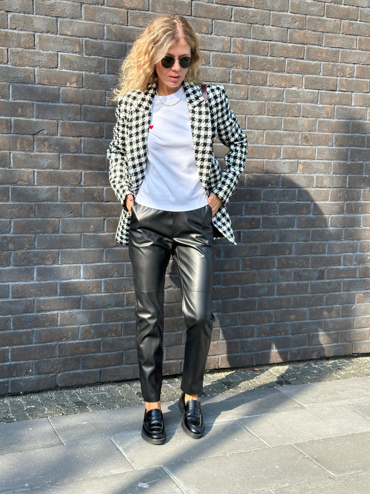  Casual faux leather pants