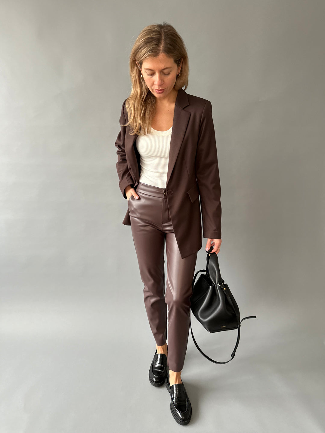  Classic faux leather pants