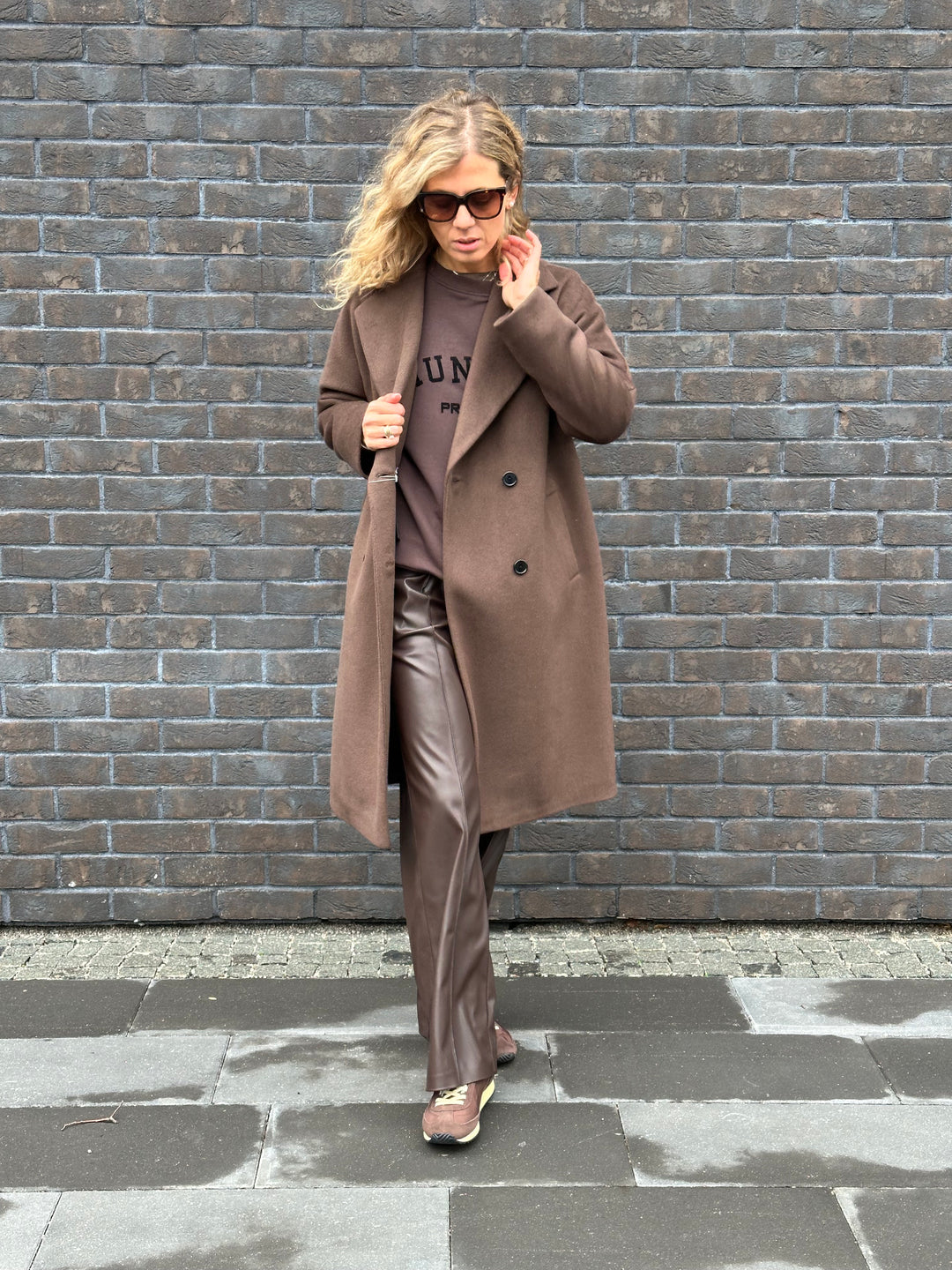 Wool coat with raglan sleeves