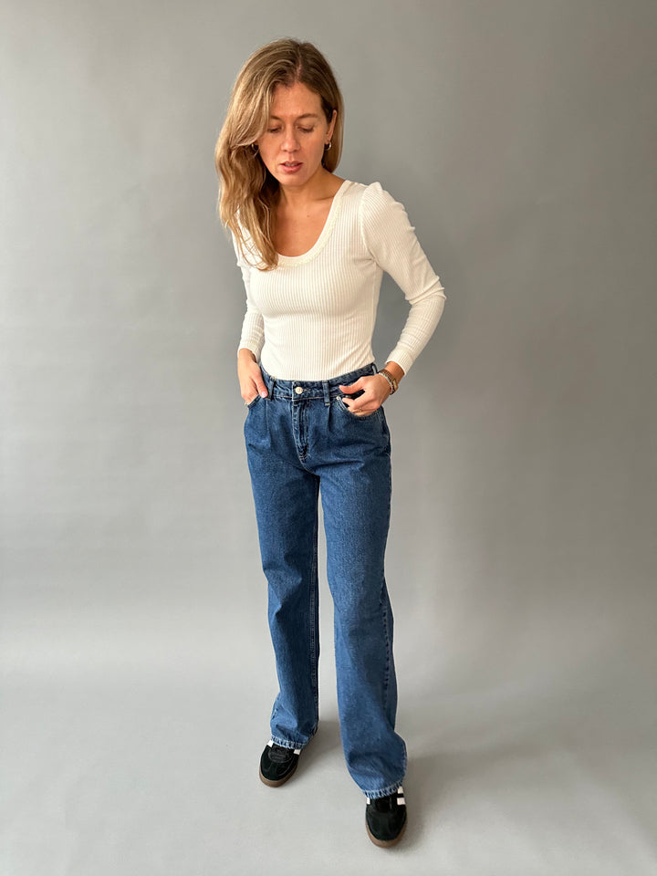 Wide leg wide denim pants with pleats