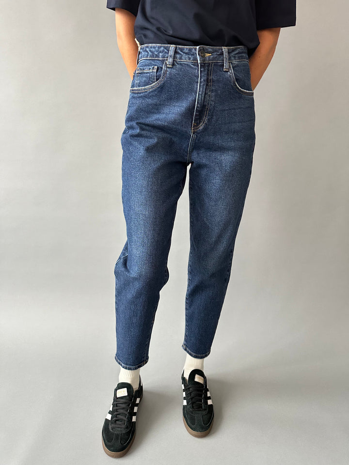 Mom fit jeans made of elastic fabric