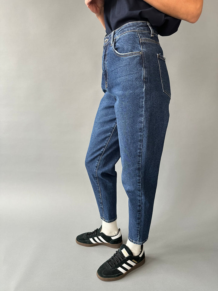 Mom fit jeans made of elastic fabric