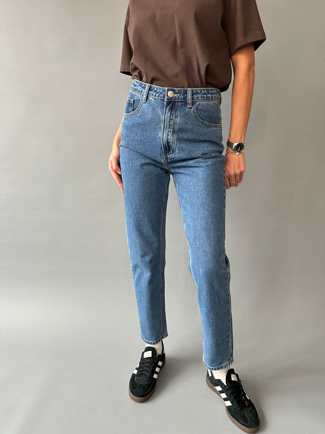 Mom fit jeans with high waist