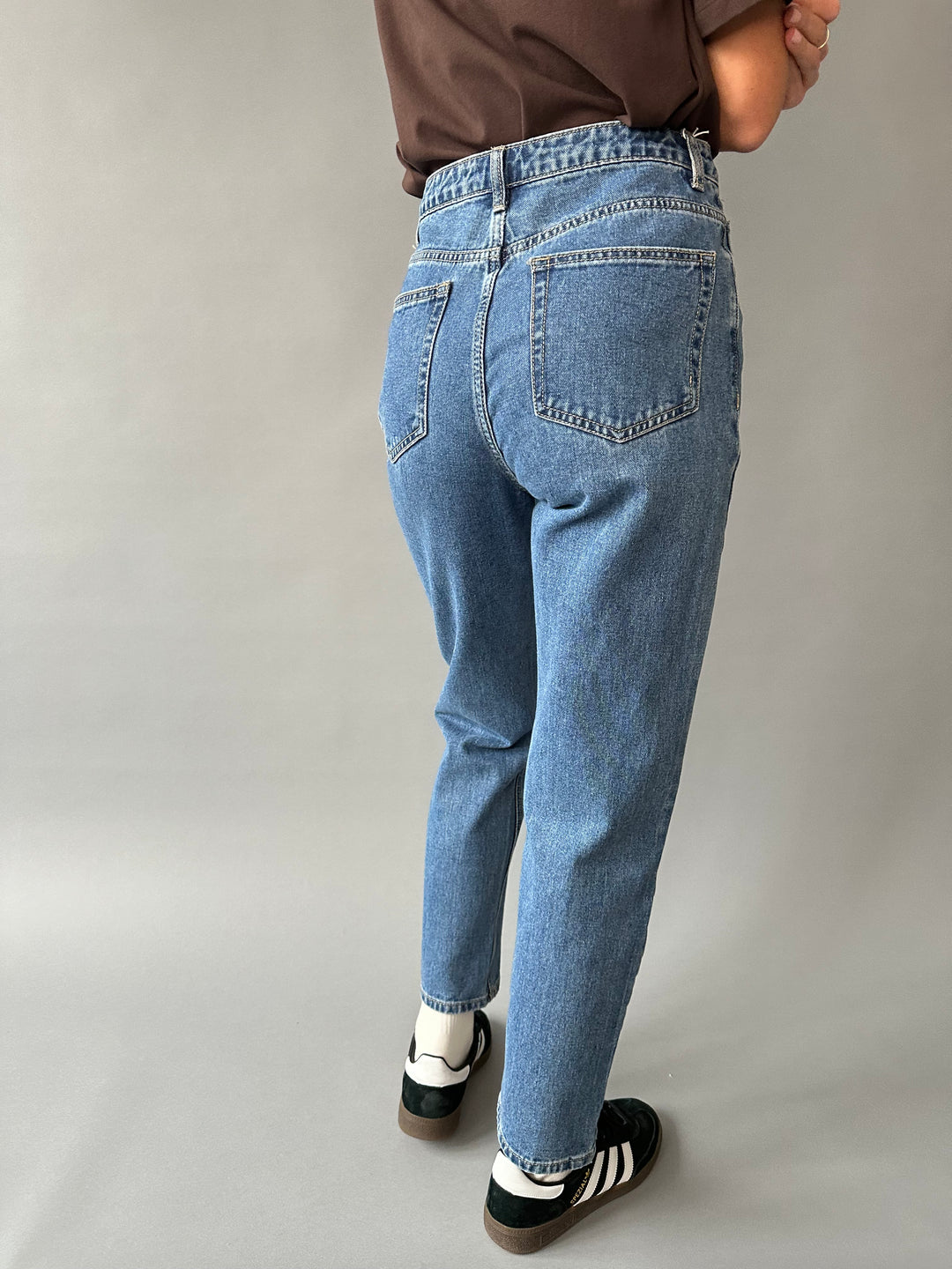 Mom fit jeans with high waist