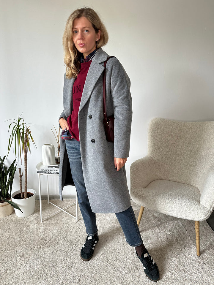 Wool coat with raglan sleeves