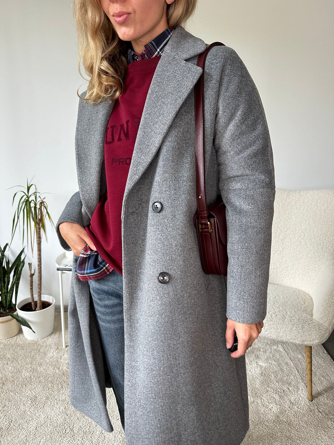 Wool coat with raglan sleeves